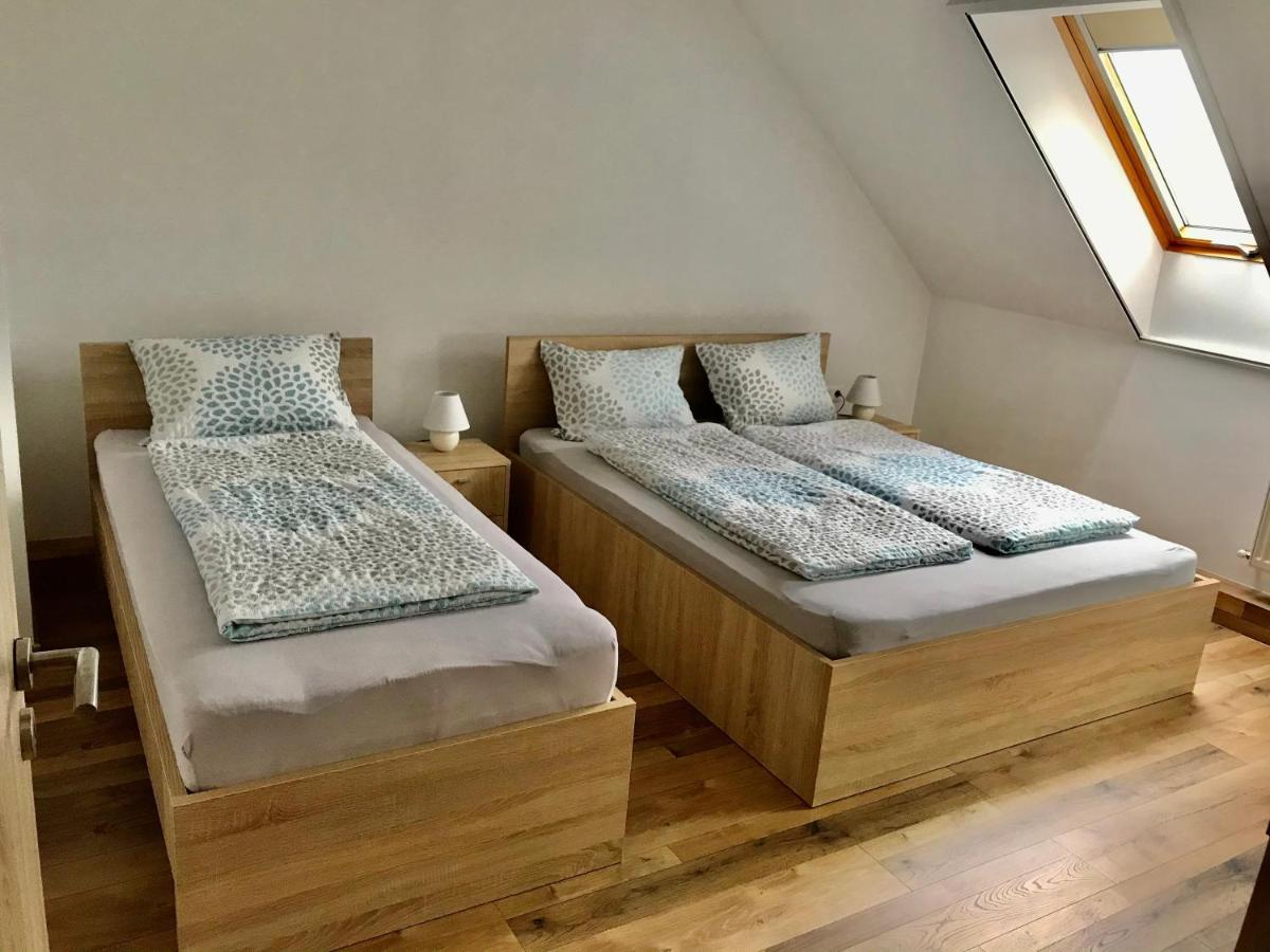 Matyas Vendeghaz 3 Rooms Apartment Kópháza Exteriör bild