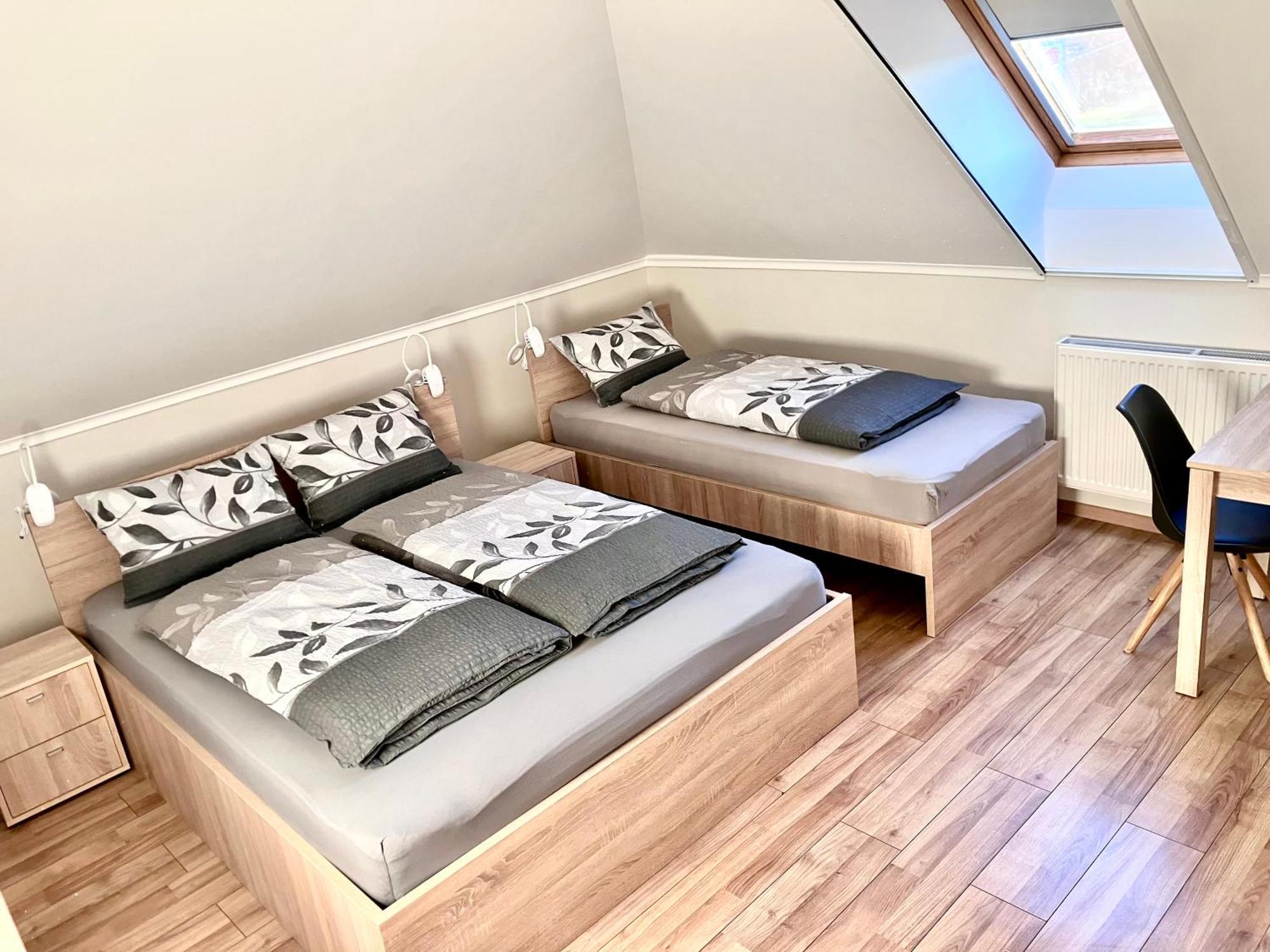 Matyas Vendeghaz 3 Rooms Apartment Kópháza Exteriör bild